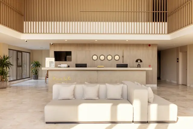 Prive Side Suite & Spa Hotel lobisi